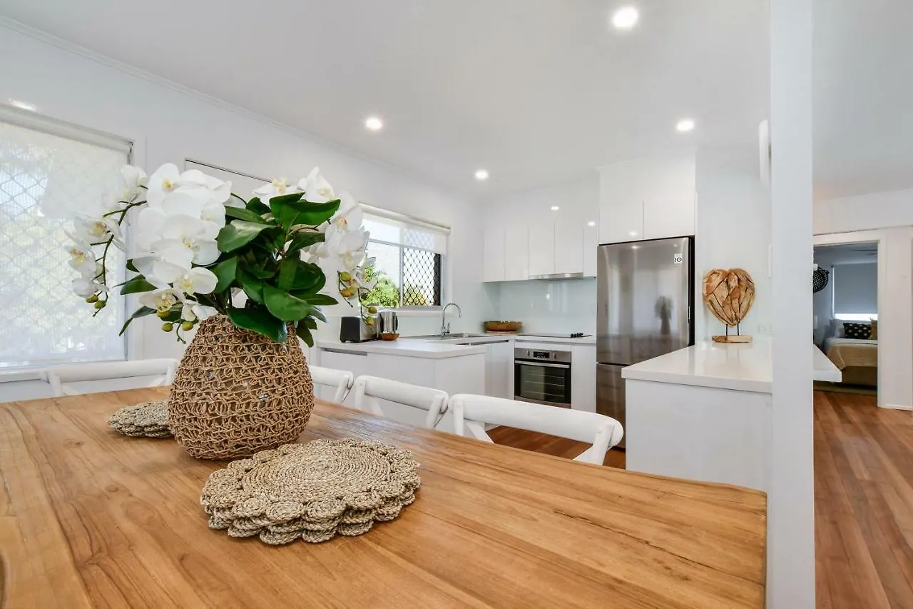 Rosies Bach Villa Maroochydore